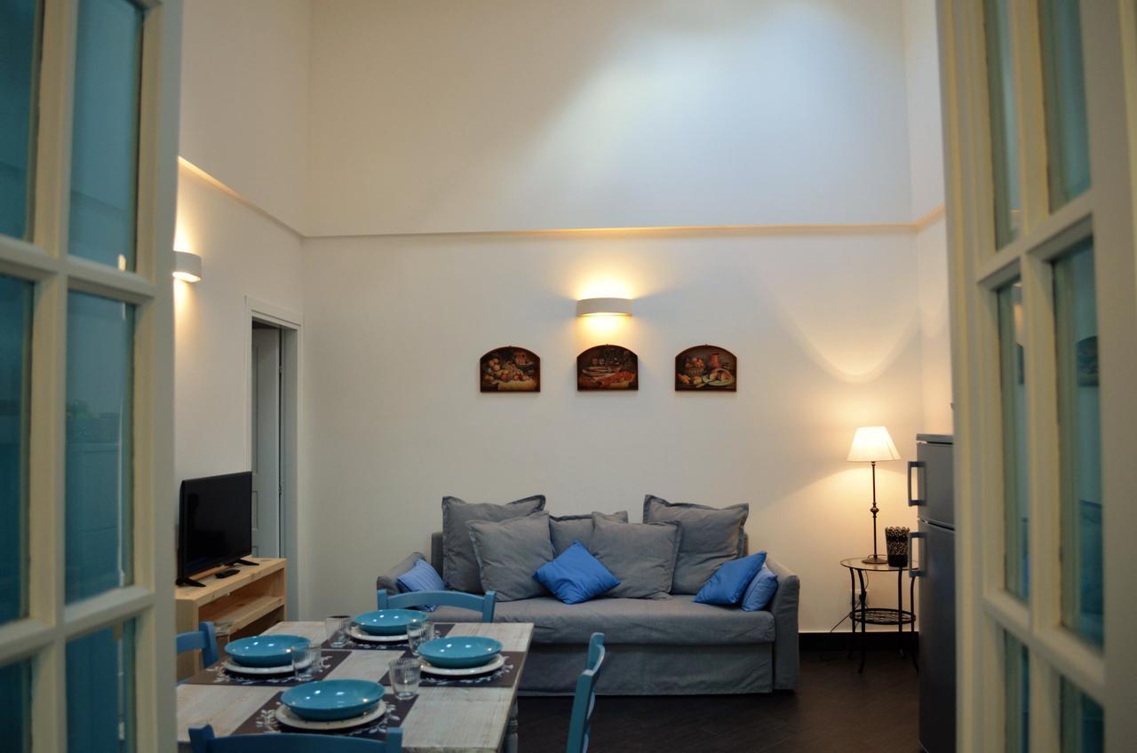 Frasteva Villa Aci Castello Eksteriør bilde